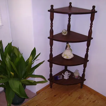 Πανσιόν Marina Komiža